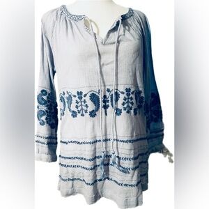 Tommy Bahama Boho-embroidered top M
